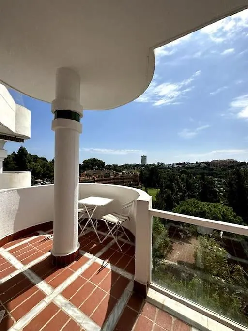 A Golfer'S Dream Apartment Marbella