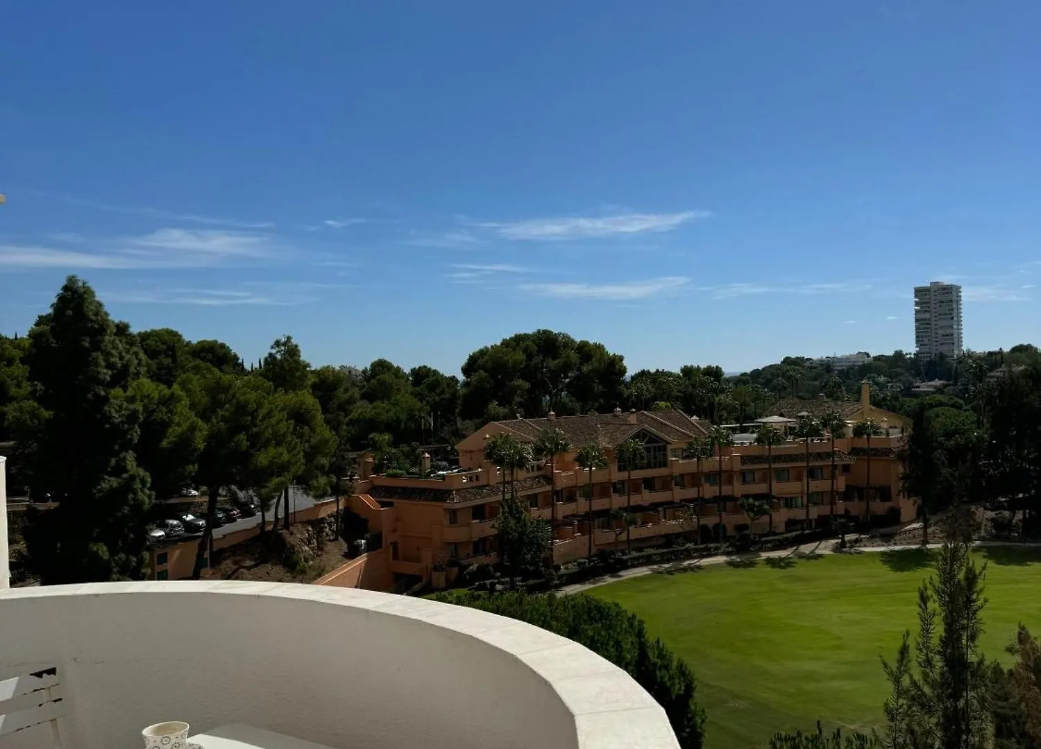 A Golfer'S Dream Apartment Marbella